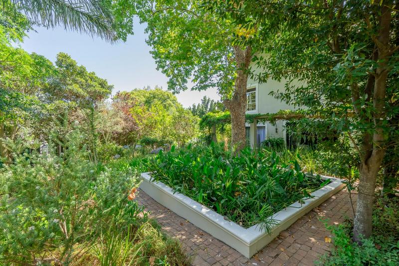 7 Bedroom Property for Sale in Somerset West Western Cape
